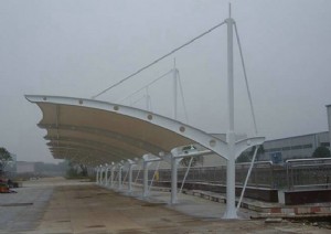 膜結(jié)構(gòu)停車棚布張拉型怎樣施工安裝?